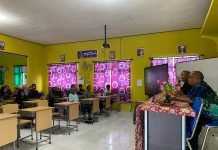 PEMBAGIAN RAPOR SEMESTER GASAL TP 2023/2024 DI SMAN 1 AMUNTAI UTARA BERJALAN DENGAN LANCAR